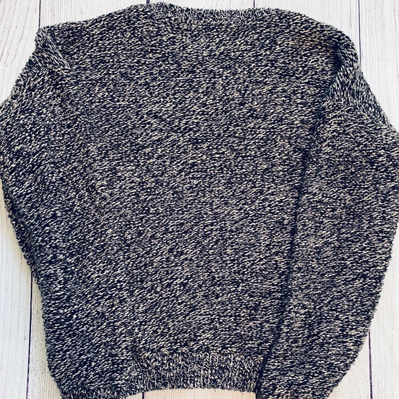 Black and cream knit sweatshirt - Picture 2 of 4